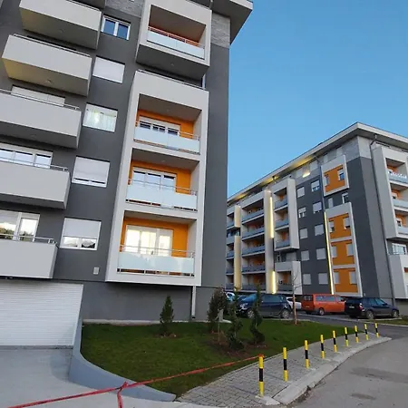 Zapadni Kej M&m 公寓 *