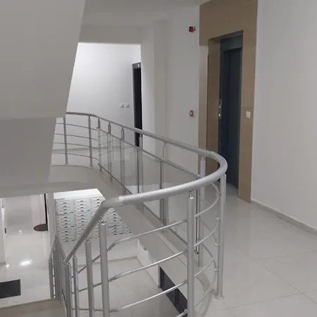 公寓 Zapadni Kej M&m *