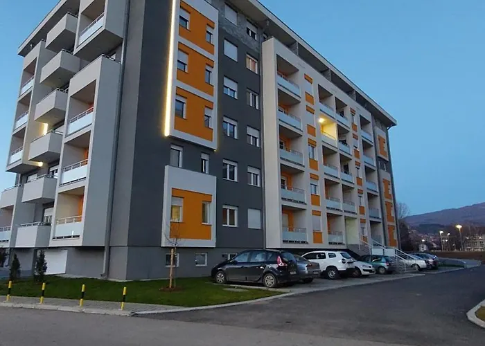 Zapadni Kej M&m Daire Pirot